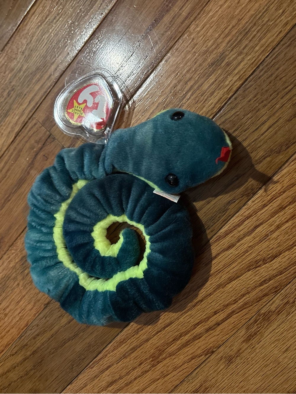 Ty Beanie Babies "Hissy"